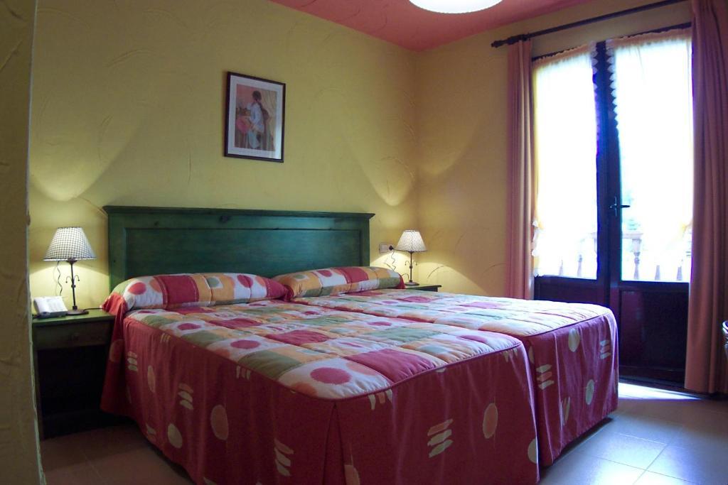 Conjunto Hotelero La Pasera Soto De Cangas Værelse billede