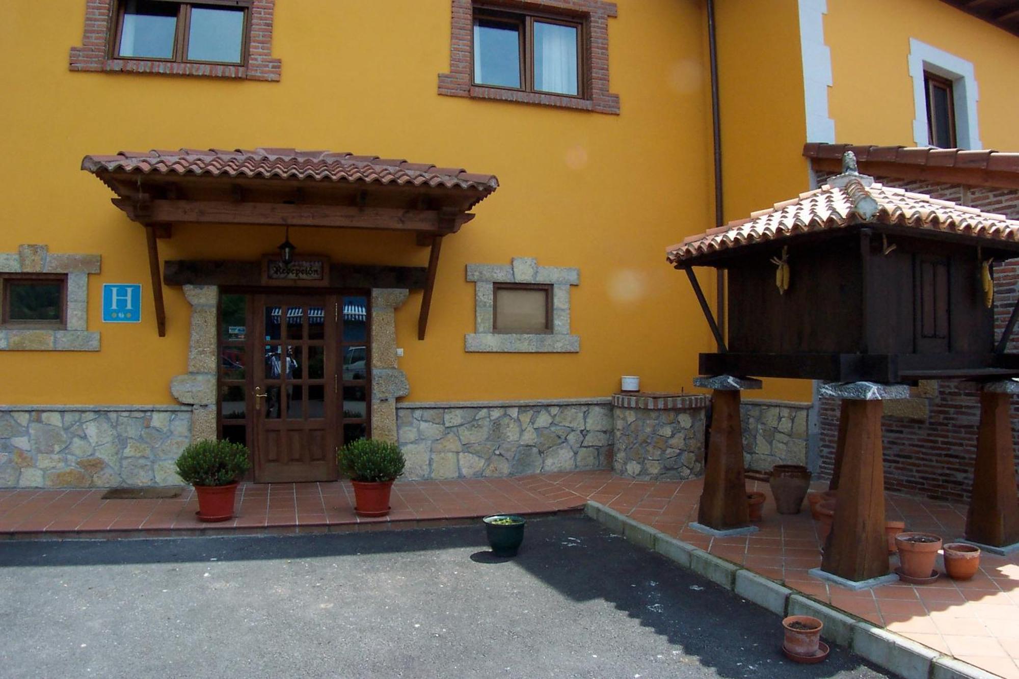 Conjunto Hotelero La Pasera Soto De Cangas Eksteriør billede